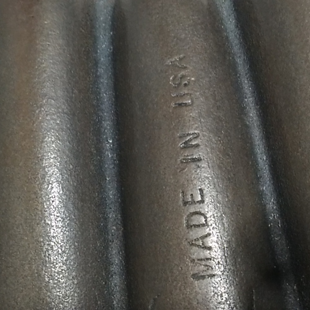 Antique Cast Iron Corn Stick Pan Made In USA 🇺🇸 - Picture 6 of 7